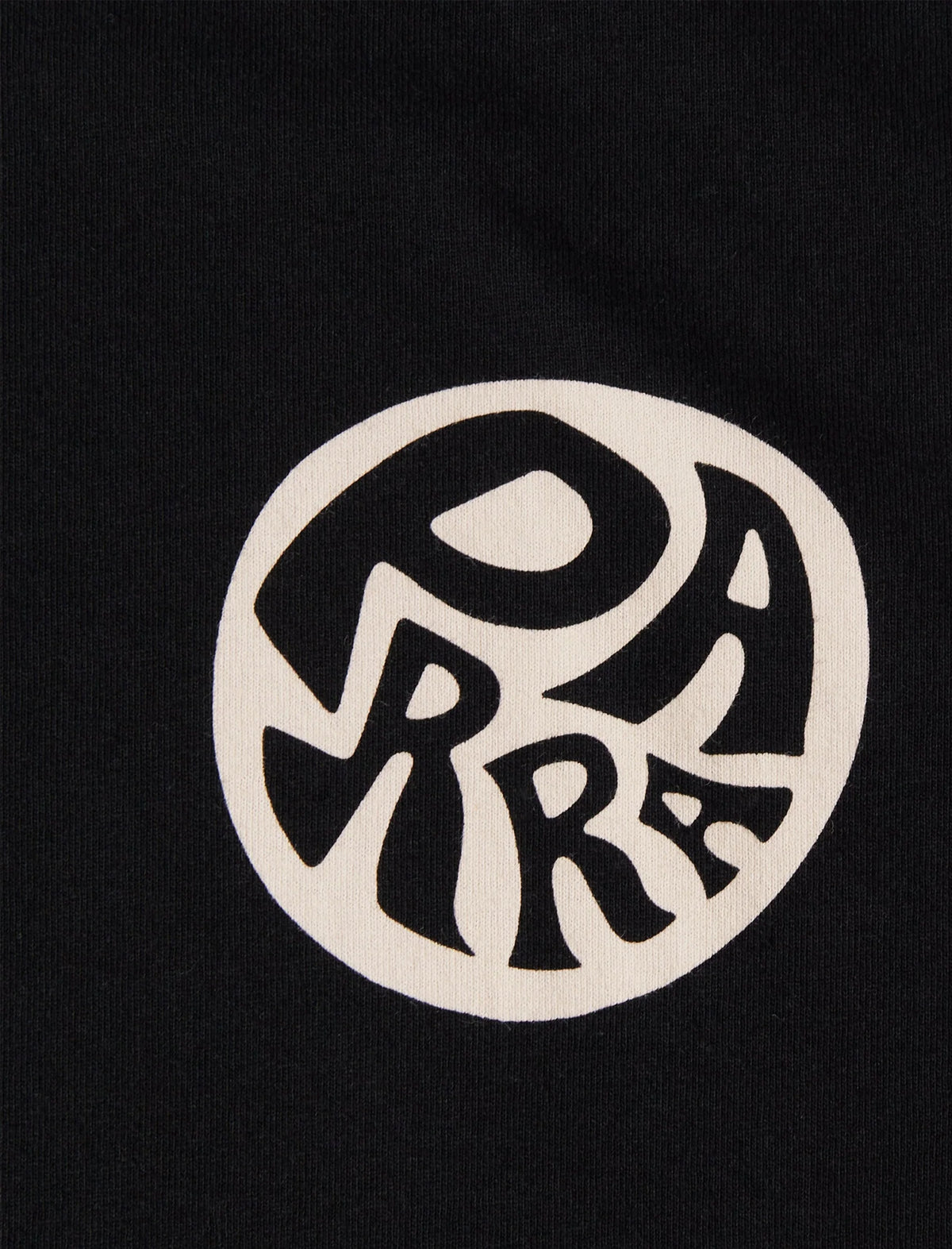 Circular Parra logo with stylized text on a black background