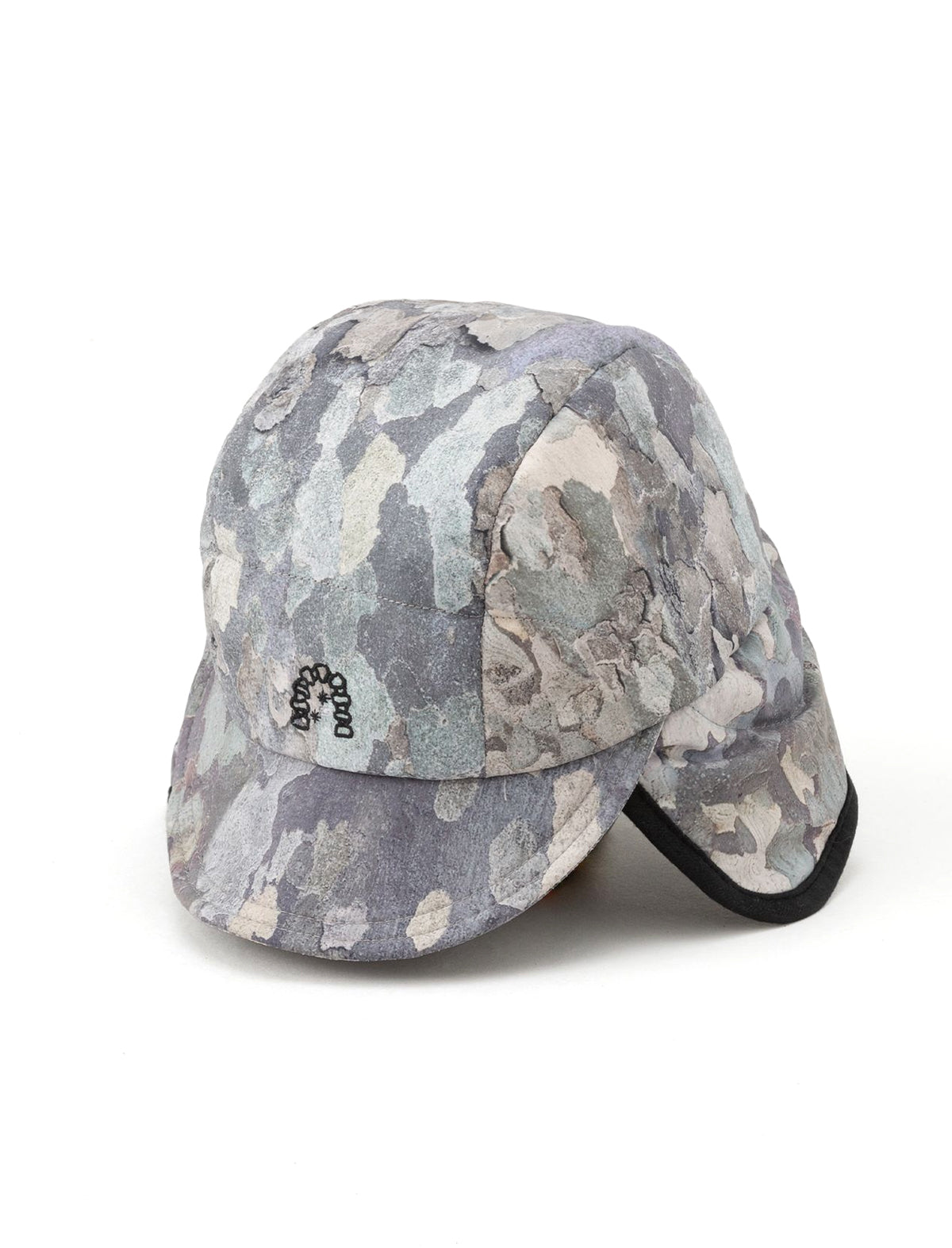 Heresy mountain Camouflage-patterned cap on a white background