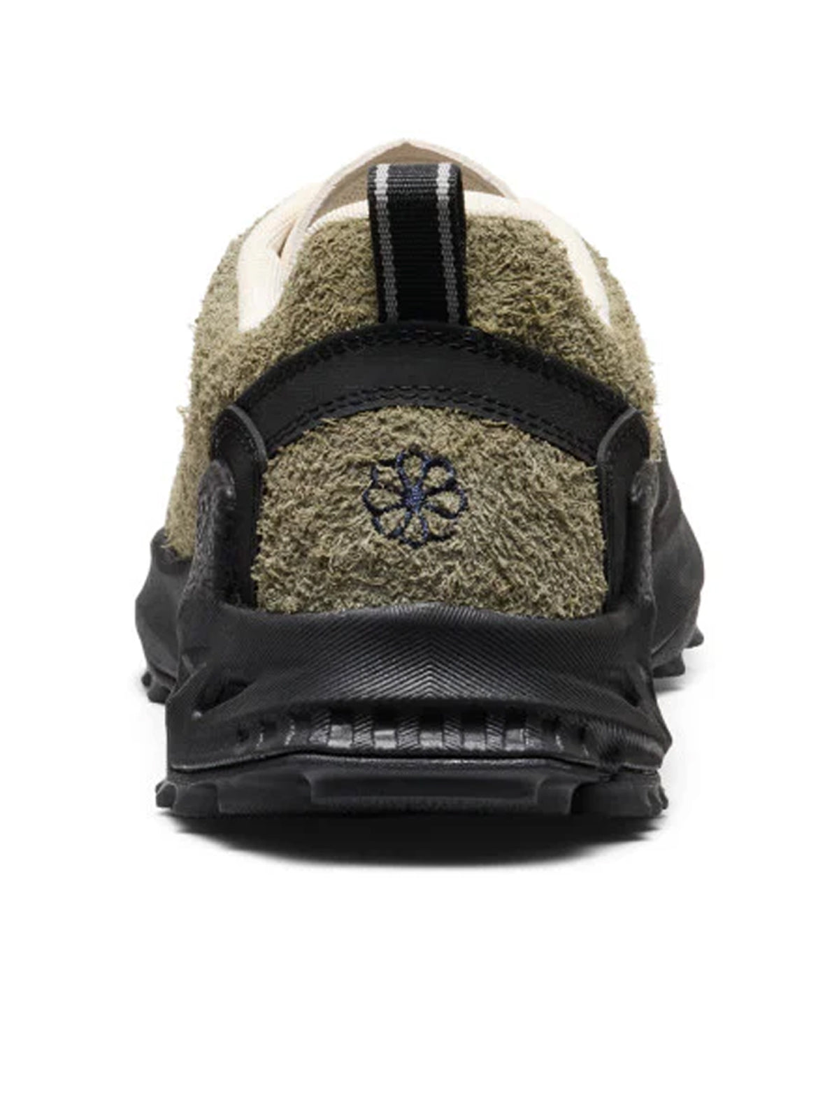 Back view of a keen jasper zionic shoe with a brand logo on a white background