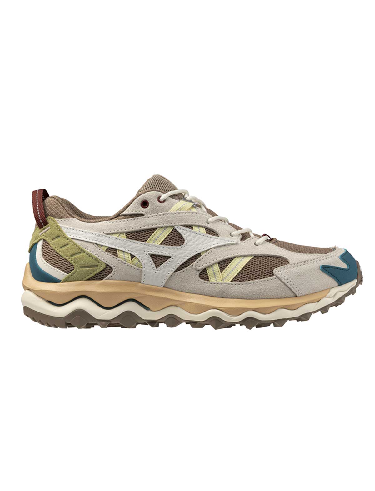 Mizuno Wave Mujin Multicolored sneaker on a white background